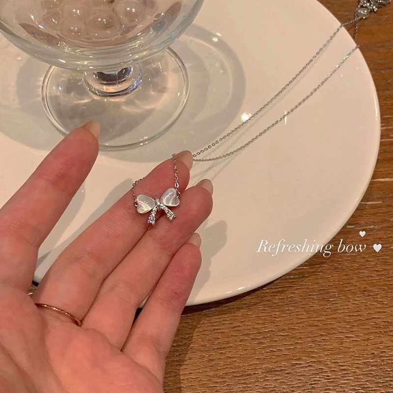silver bow cat‘s eye