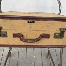 Super Rare, Antique Amelia Earhart, Vintage Tweed And Leather Trim Suitcase