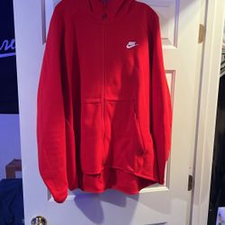 2x Nike Tech Fleece