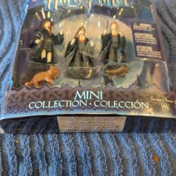 Super COOL Harry POTTER MINI COLLECTION NEW IN BOX MAKE OFFER