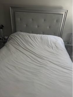 Queen Bed