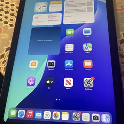 iPad Mini 6th Gen 64th. Working Perfectly Fine (cracked Screen). 