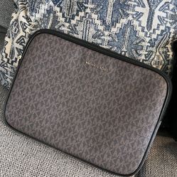 MK Tablet Bag.