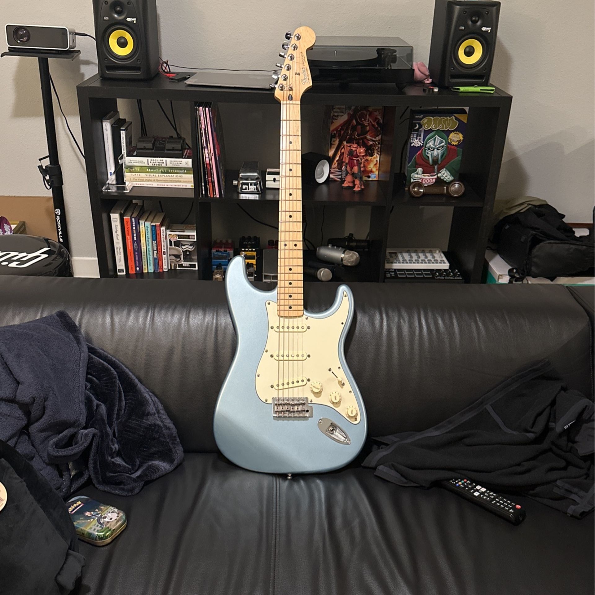 2003 Fender Mexican Stratocaster Placid Blue