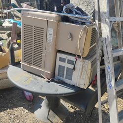 Vendo Aires Muy Baratos Aires Acondicionados Hay De Diferentes Precios Te Lo Dejo De 100 Para Abajo Tengo Hasta De 60 Déjame Saber Si Interesas A Uno 