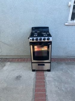 Stove Danby 20” inches