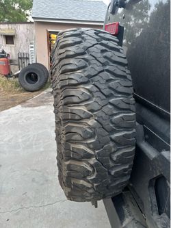 37x12.50R17