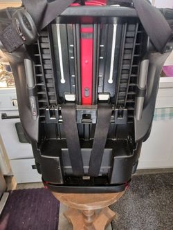 Britax Pioneer harness 2 booster car seat