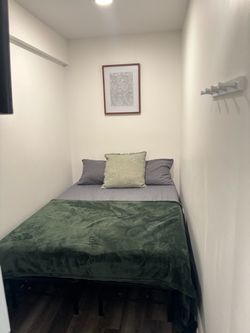 Full bed with frame