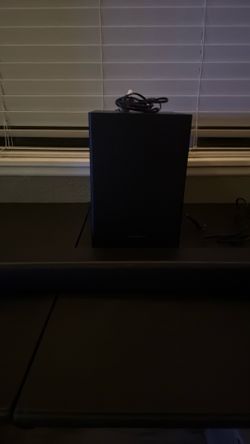 Insignia sound bar with sub woofer (No remote)