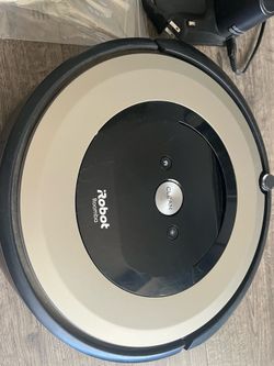 iRobot Roomba Model e6 with Accessories
