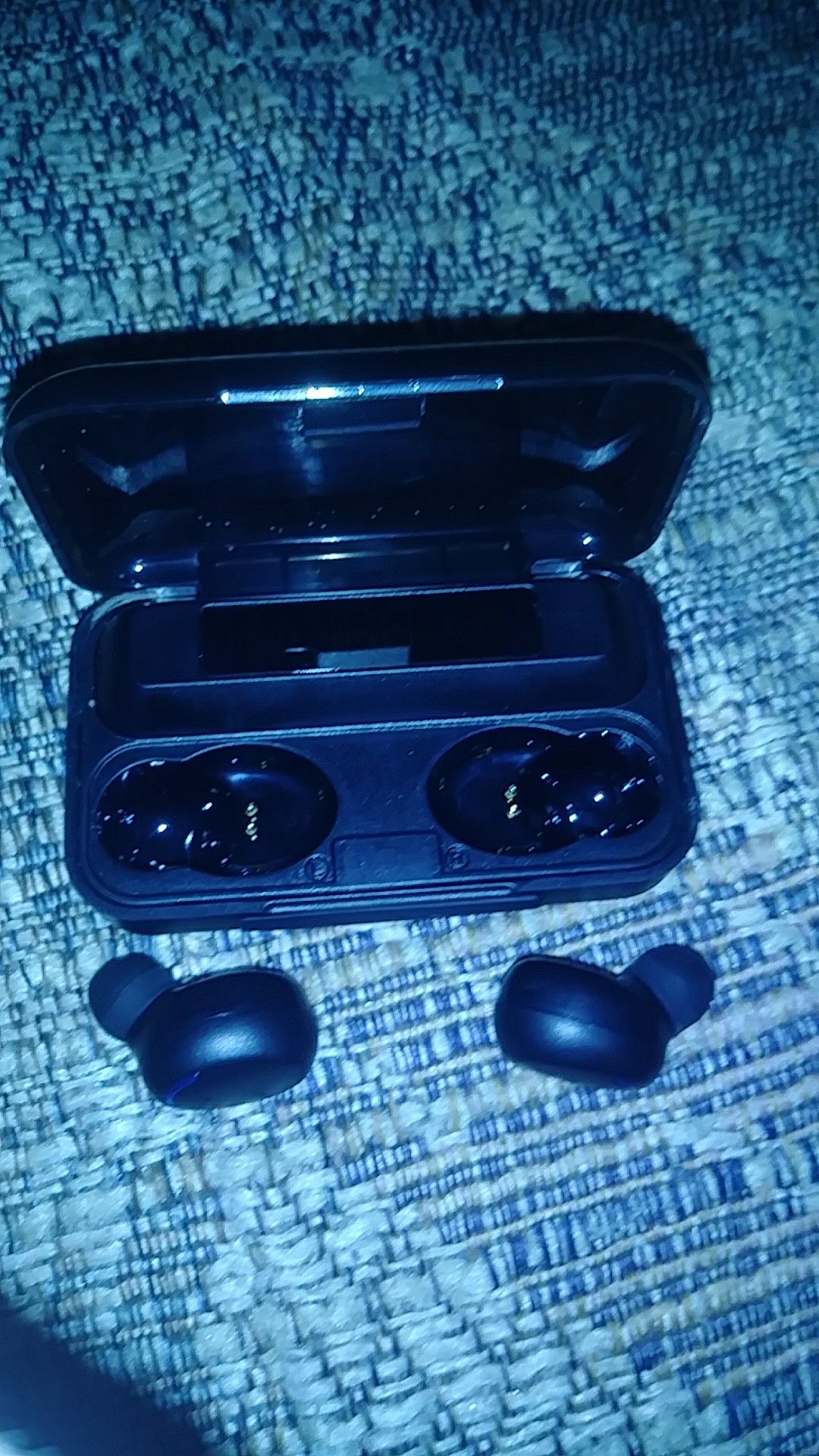 Bluetooth earbuds wireless