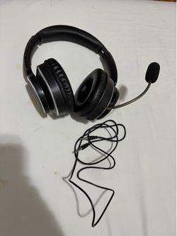 Bluetooth/aux headset for games etc.