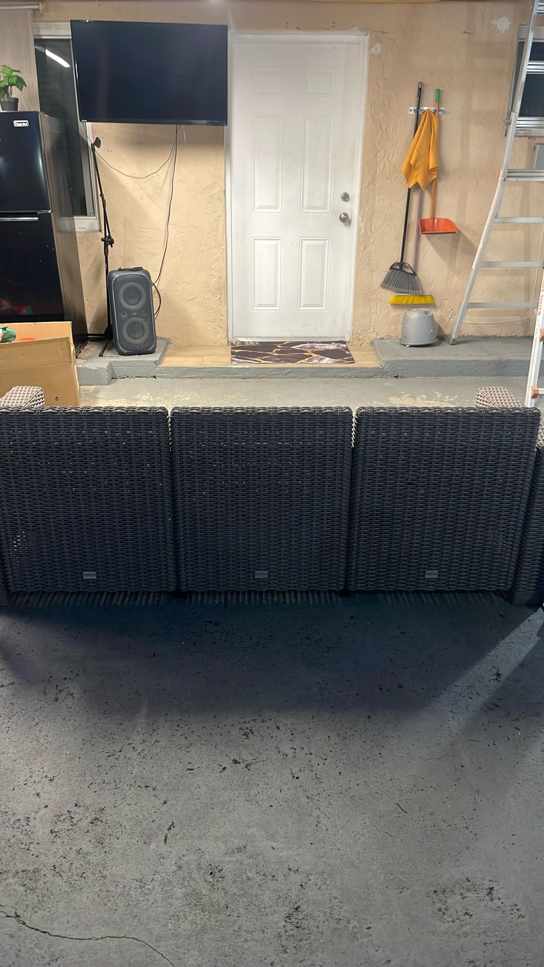 Sofá De Mimbre Y Caminadora