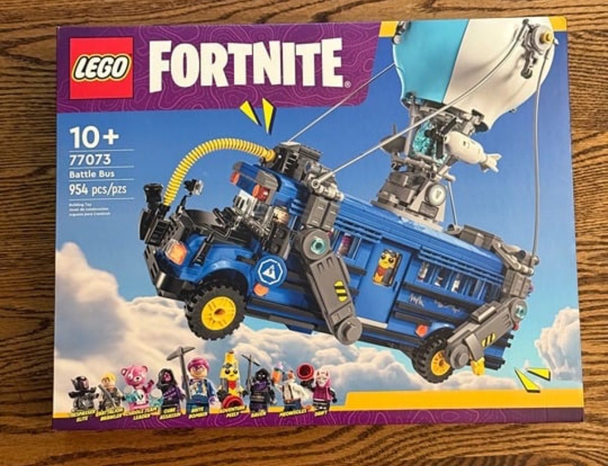 LEGO Fortnite Battle Bus Set 77073 Collectible New, IN HAND