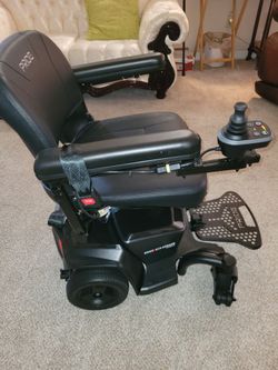 Electric wheelchair