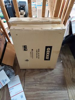 gekko gk1824 flat speakers new orig: $500.  $75 takes it! 