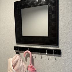 Wall-mounted Coat Rack And Mirror 
