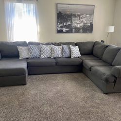 Ashley Furniture Large Gray Sectional Sofa (Excellent Condition)