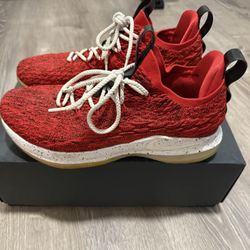 LeBron 15 Nike University Red