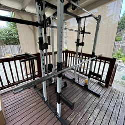 Weightlifting Equipment 