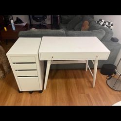 Vanity table and makeup drawer