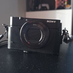 Sony RX100III Camera - RX100M3 - RX100 III- With Original Box/Case/Accessories