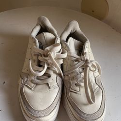 AFIDAS Size 5.5