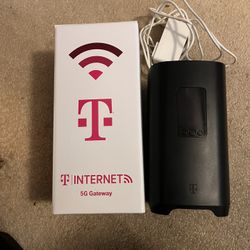Black 5G Internet Gateway 