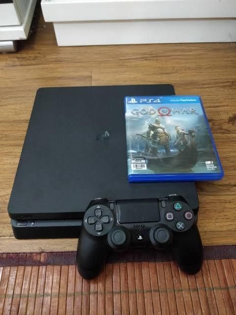 Brand new Sony Playstation 4 Pro 1 TB