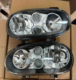 99-06 Golf / Cabrio Headlights Faros Calaveras