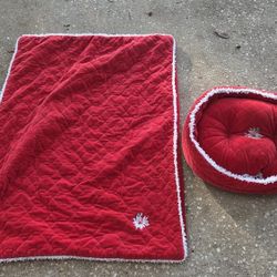 Small Pet Bed Set With Matching Blanket