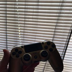 Gold PS4 remote