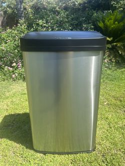 Insigniaâ„¢ - 13 Gal. Automatic Trash Can - Stainless Steel