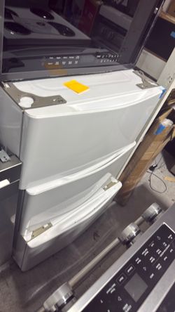 Laundry pedestals