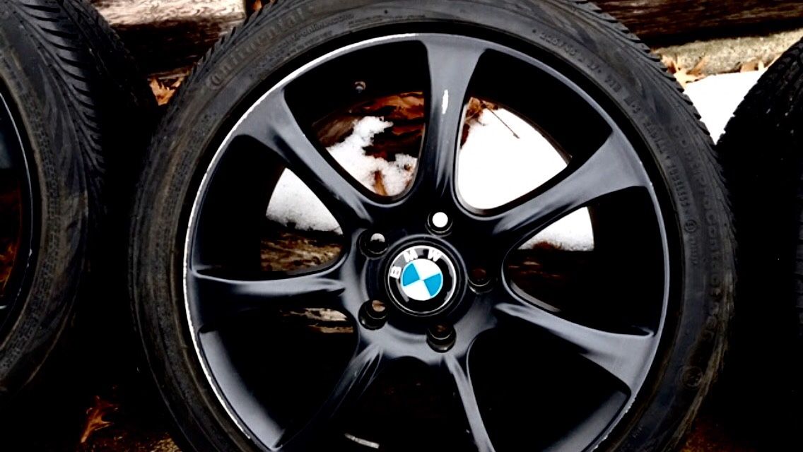 BMW Original Equipment LIKE NEW Rims 4 w/tires