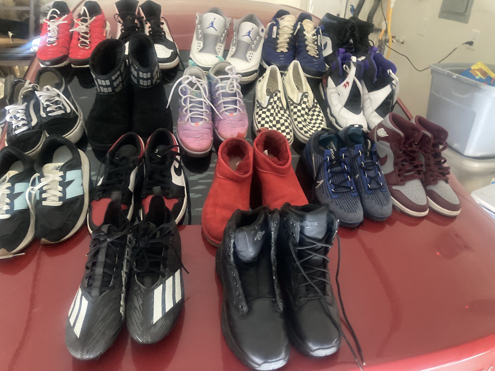 shoes Jordans nikes work boots vans uggs new balance football cleats