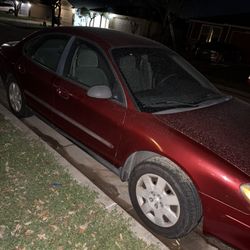 2000 Ford Taurus