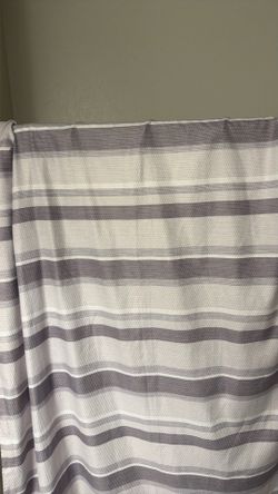 Curtain shower