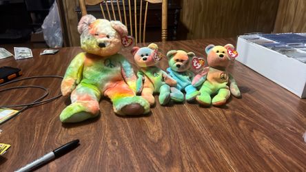 Beanie babies peace bears