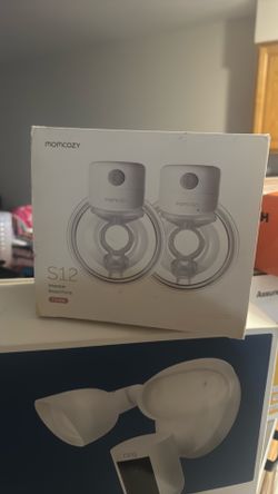 Momcozy S12 wearable breast pump