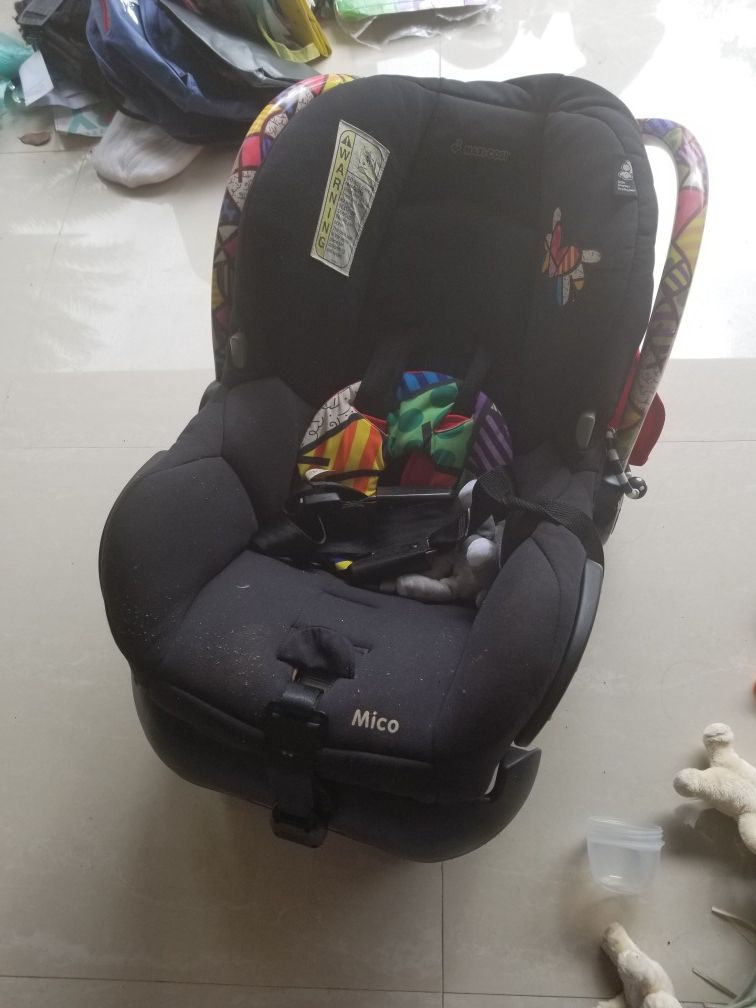 Romero Britto infant car seat with adapter