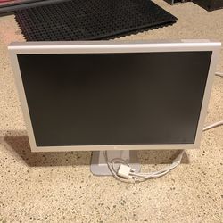 23” Apple HD Cinema monitor