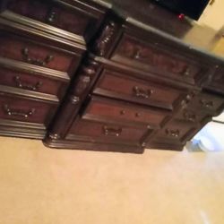 Large Dresser With Matching Side Table Bedroom Set 