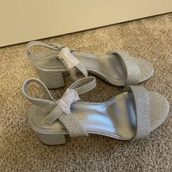 Women’s Size 7 1/2 Sparkly Shoes