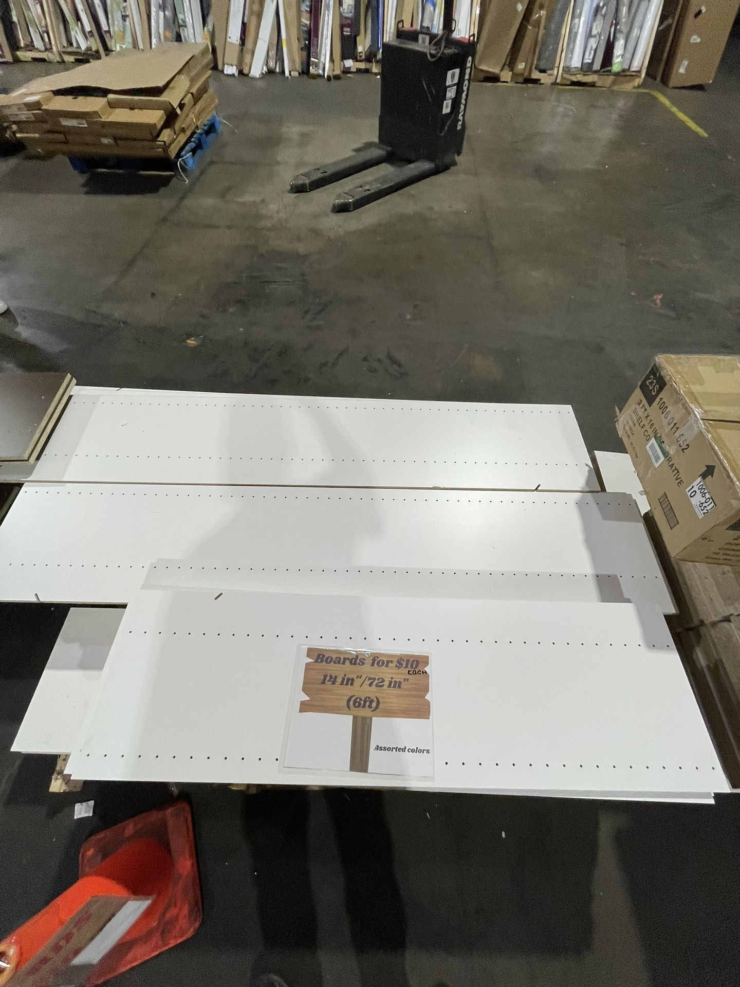 SaleSumo Assorted Closet Shelving