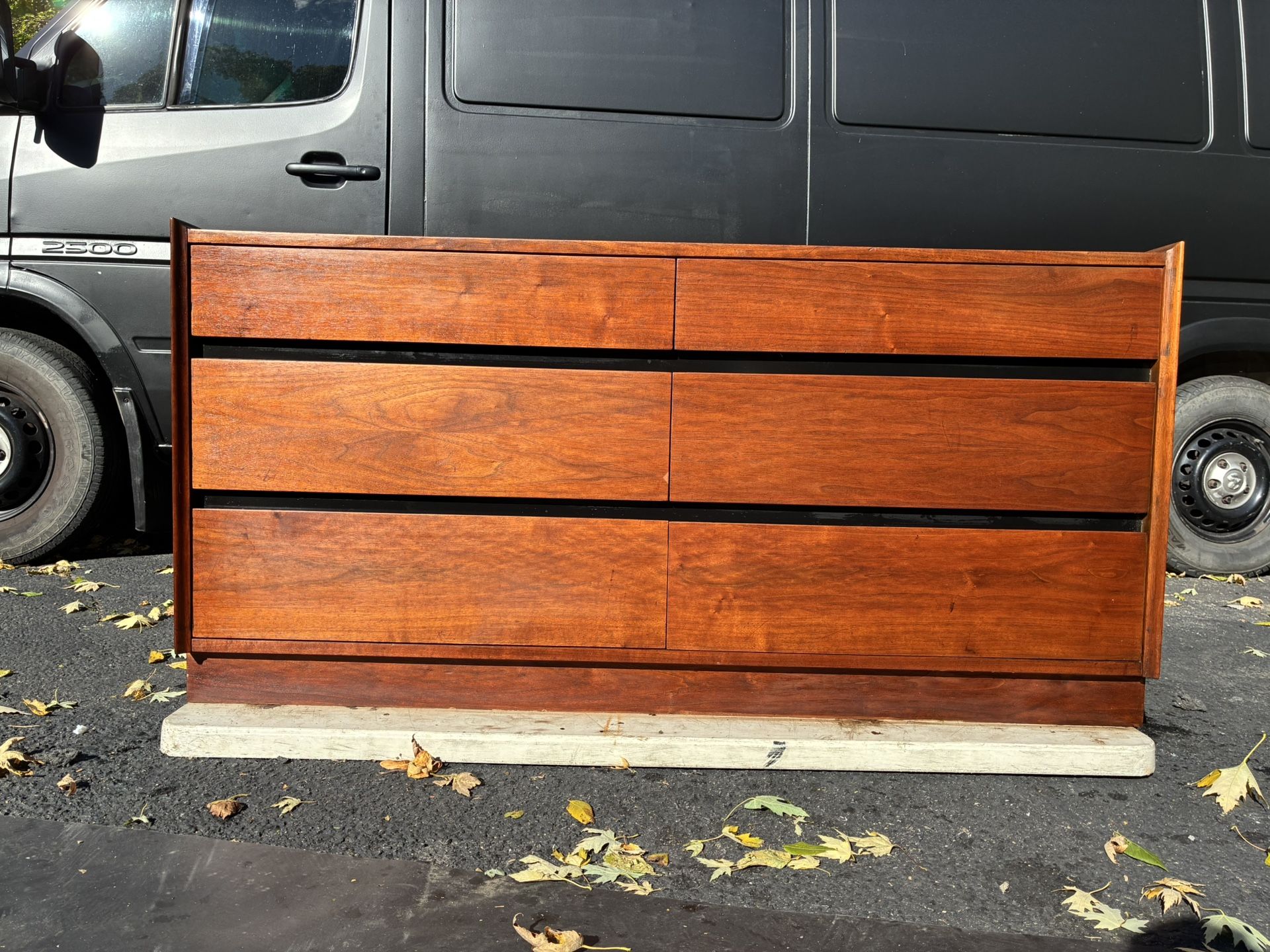 Merton Gershun Dillingham Esprit Walnut Six Drawer Dresser Mid Century