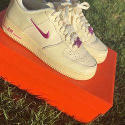 Woman’s Air Force 1’s  Size 9