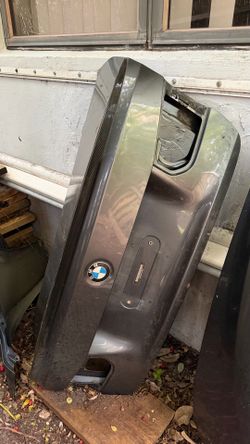 f30 trunk with carbon spoiler