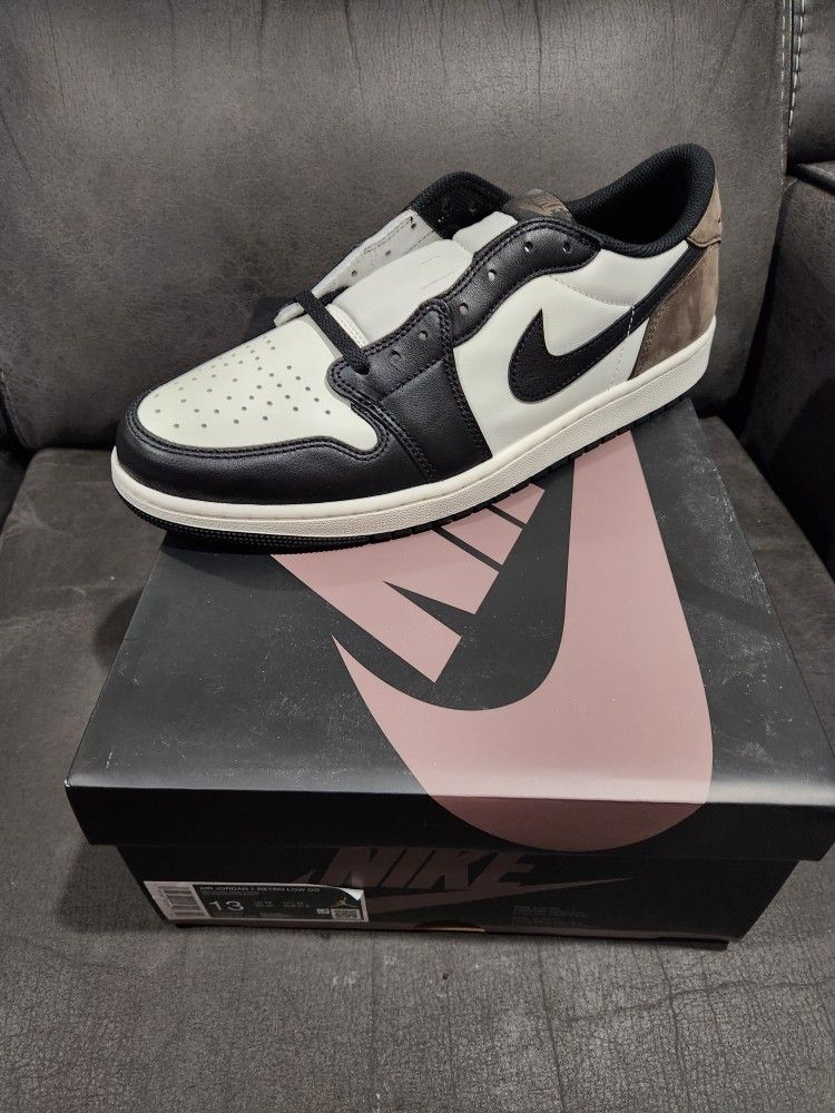 Jordan 1 Retro Low OG "Mocha"